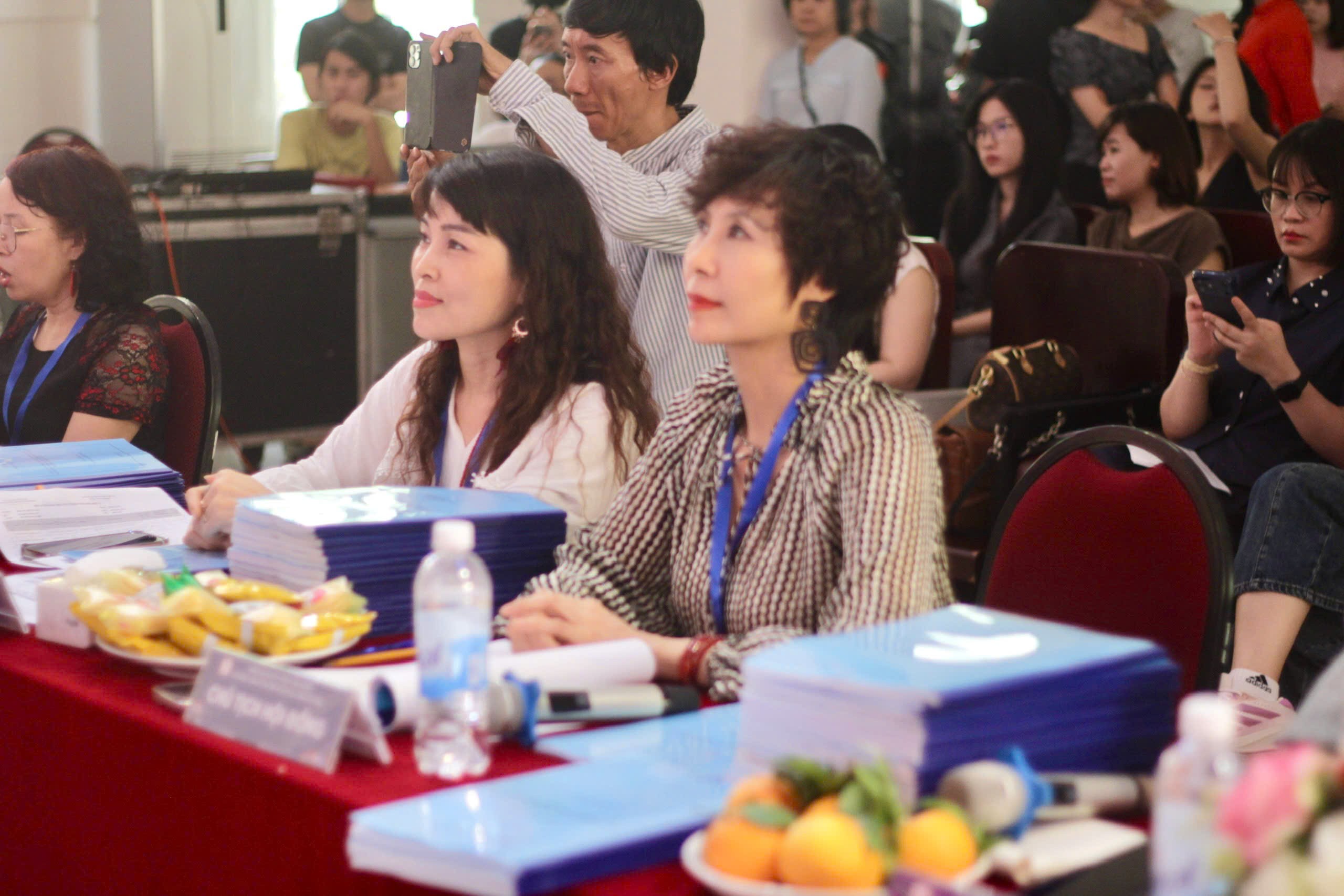 khoa-thoi-trang-4-1781537241.jpg