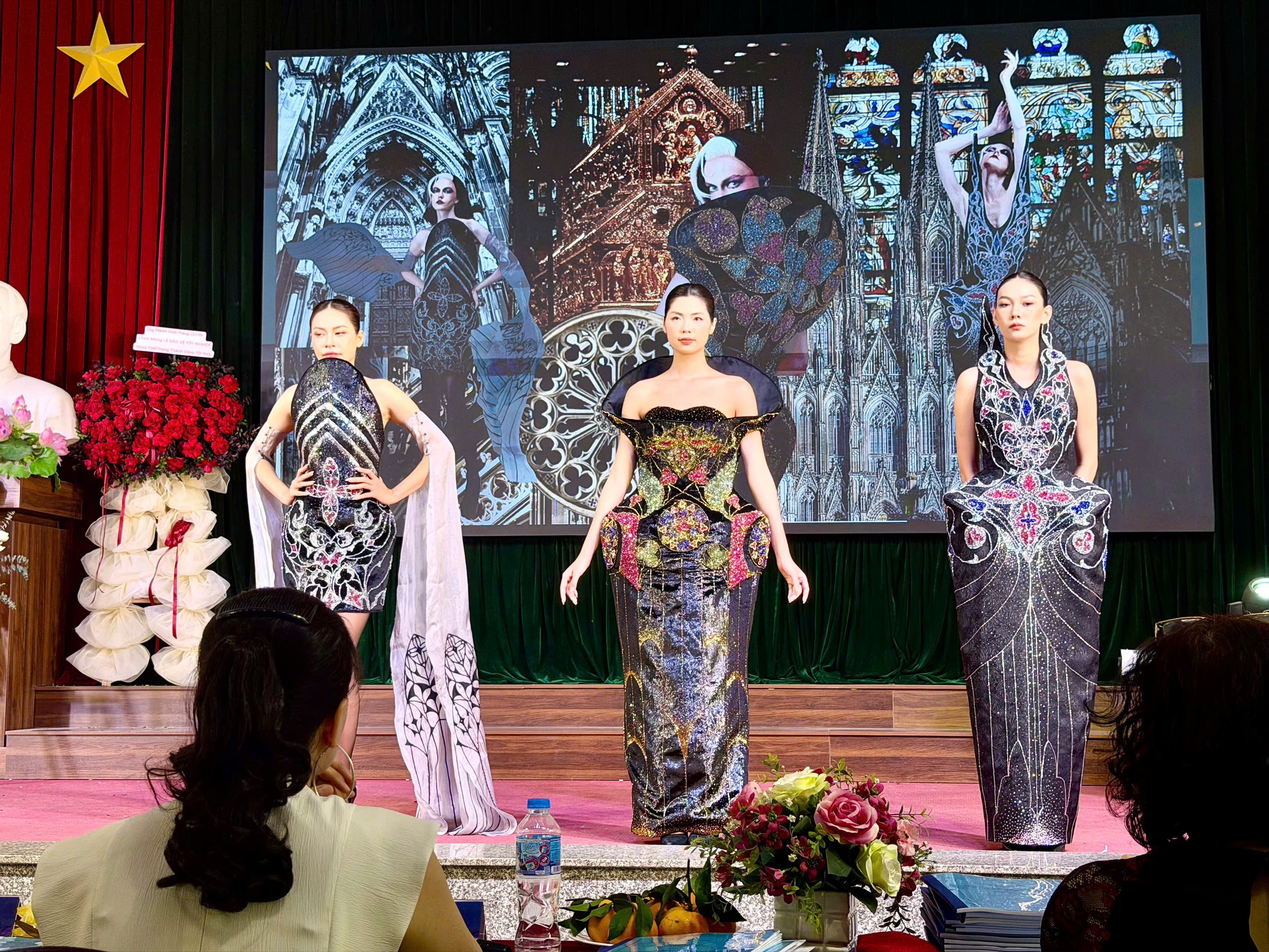 khoa-thoi-trang-5-1781537634.jpg