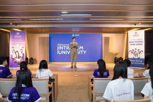 intracom-9-1783529425.jpg
